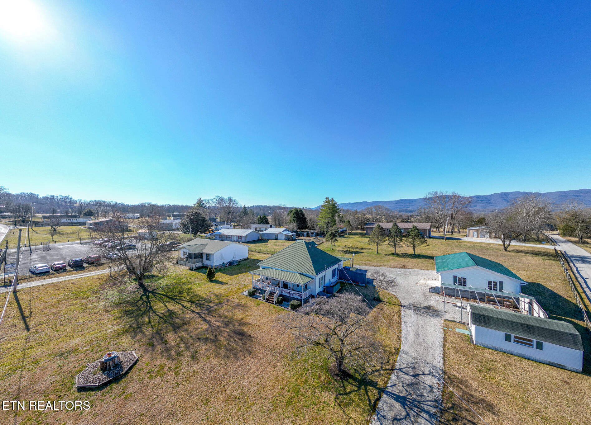 328 Mt Paran Road Jacksboro, TN 37757 - Photo 46 of 55 328 Mt Paran aerial-3