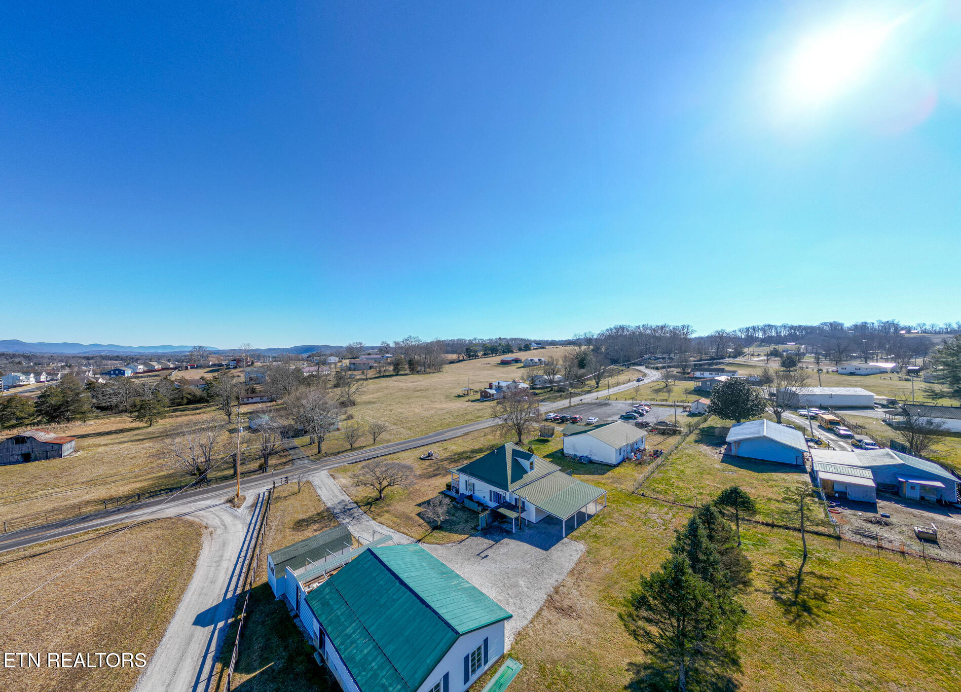 328 Mt Paran Road Jacksboro, TN 37757 - Photo 47 of 55 328 Mt Paran aerial-4