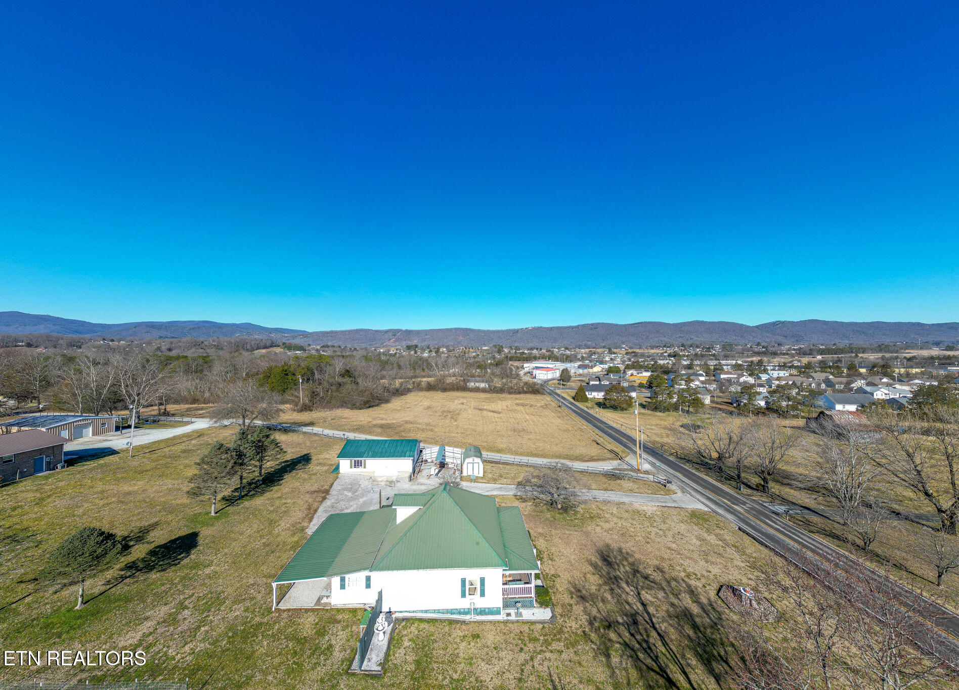 328 Mt Paran Road Jacksboro, TN 37757 - Photo 50 of 55 328 Mt Paran aerial-7