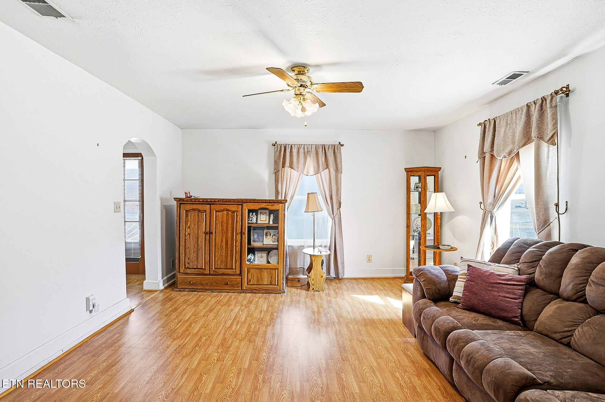 328 Mt Paran Road Jacksboro, TN 37757 - Photo 9 of 55 328 Mt Paran-122