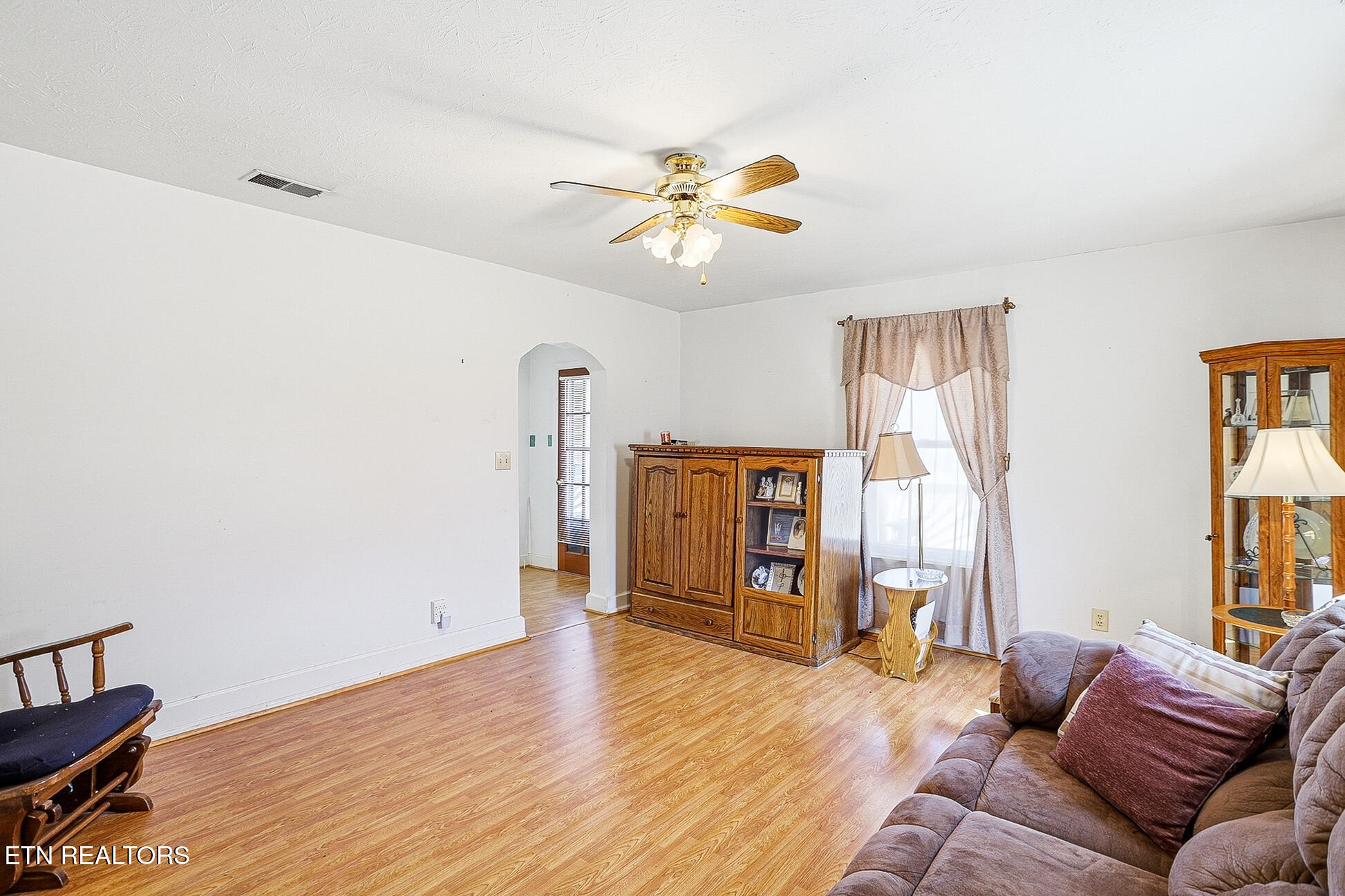 328 Mt Paran Road Jacksboro, TN 37757 - Photo 10 of 55 328 Mt Paran-117