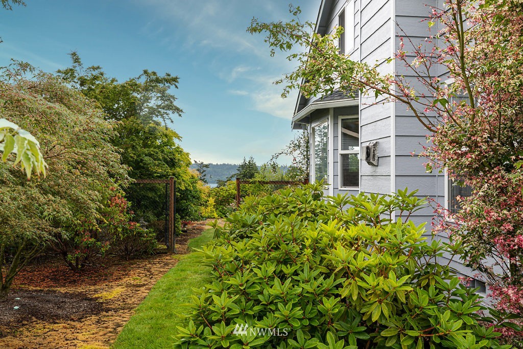3244 East Harbor Road Langley, WA 98260 - Photo 6 of 40 Gallery Image 6