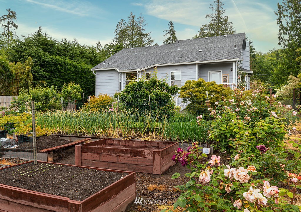 3244 East Harbor Road Langley, WA 98260 - Photo 10 of 40 Gallery Image 10