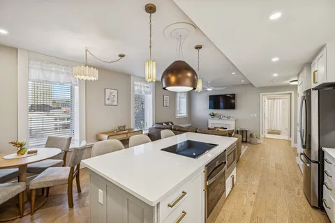 $550,000 | 707 Georgia Avenue, Unit 302, Chattanooga, TN 37402