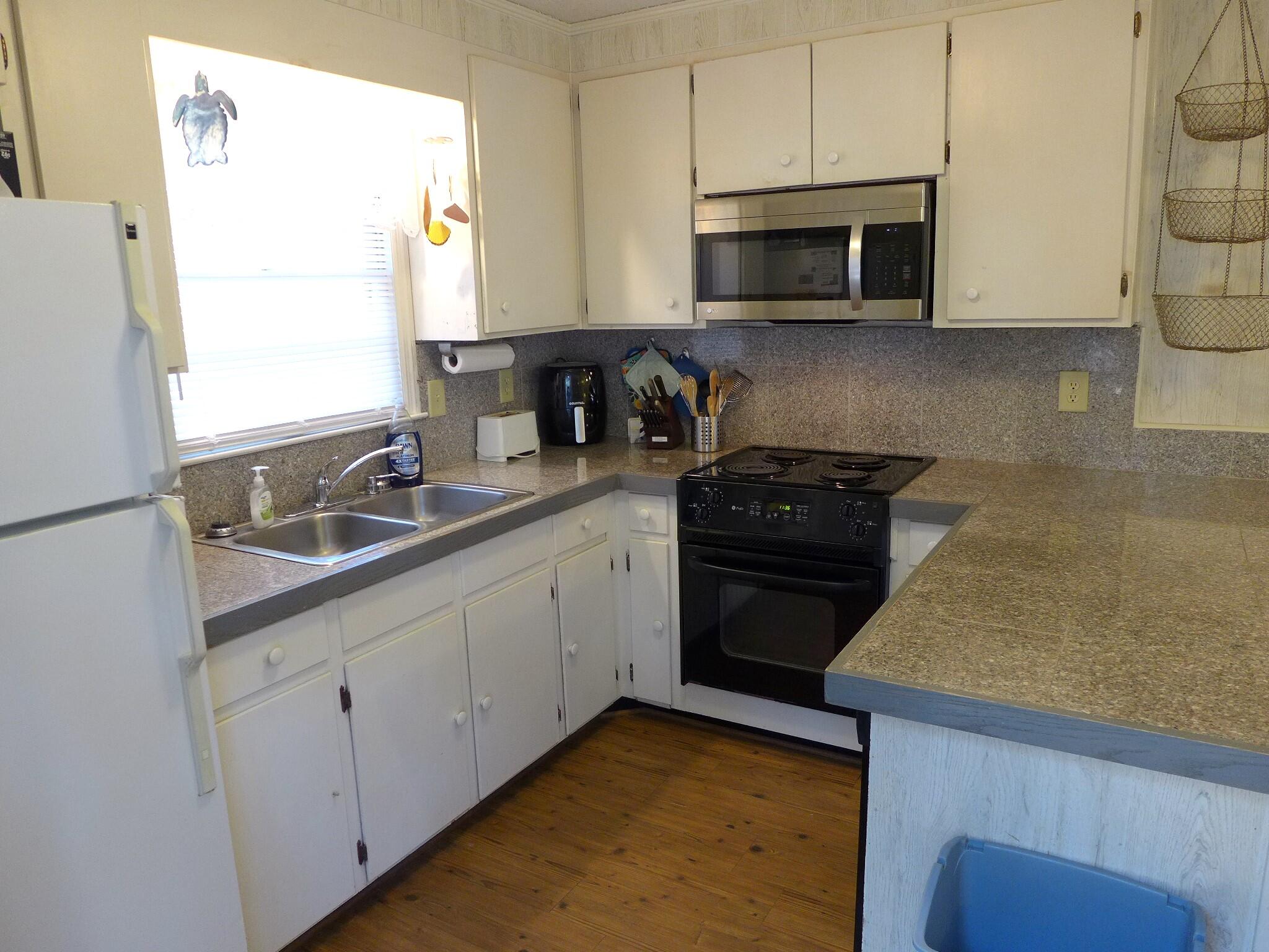 506 Jungle Road Edisto Island, SC 29438 - Photo 6 of 31 P1120367