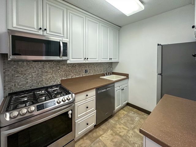 $635,000 | 85 East India Row, Unit 38D, Boston, MA 02110