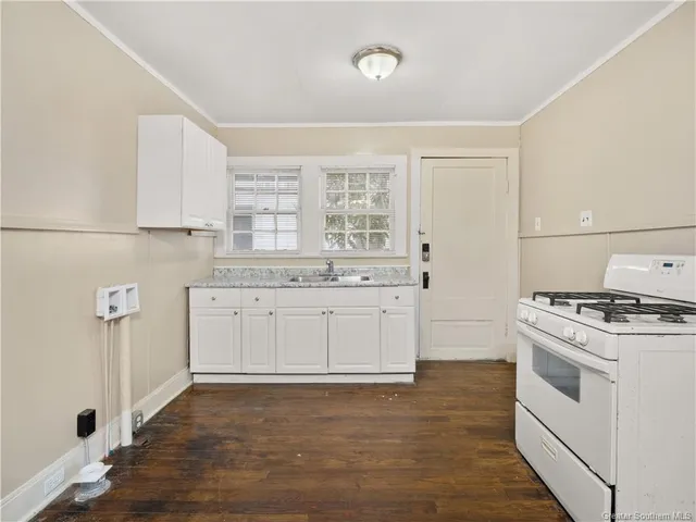 $800 | 728 Clarence Street, Unit 728, Lake Charles, LA 70601