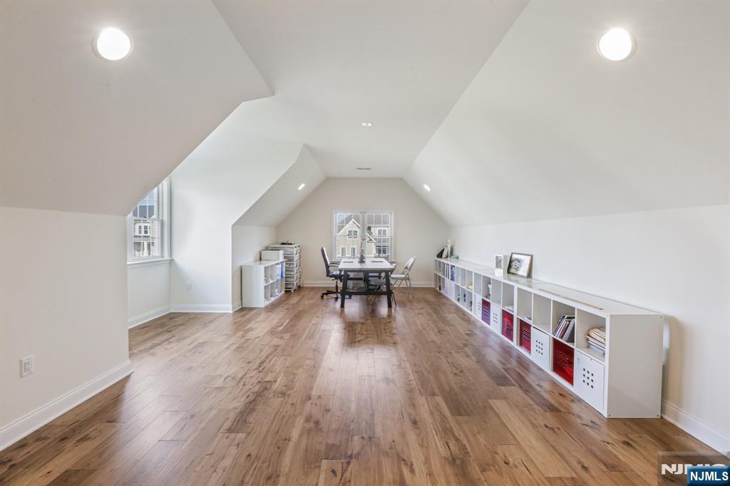 22 Woodmere Road Upper Saddle River, NJ 07458 - Photo 27 of 40