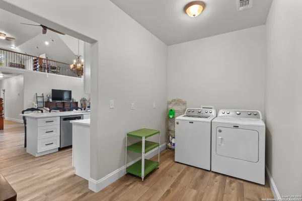 $925,000 | 792 Alamo Beach Road, Pipe Creek, TX 78063