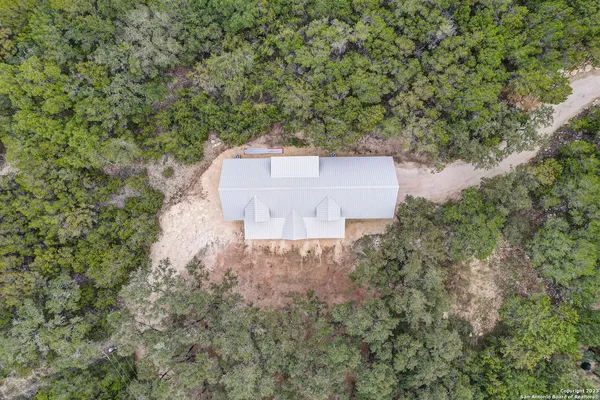 $925,000 | 792 Alamo Beach Road, Pipe Creek, TX 78063