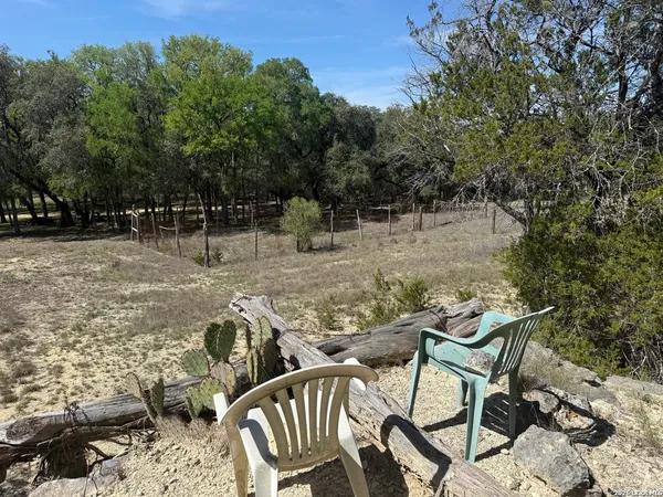 $925,000 | 792 Alamo Beach Road, Pipe Creek, TX 78063