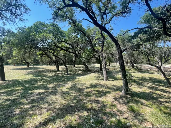 $925,000 | 792 Alamo Beach Road, Pipe Creek, TX 78063