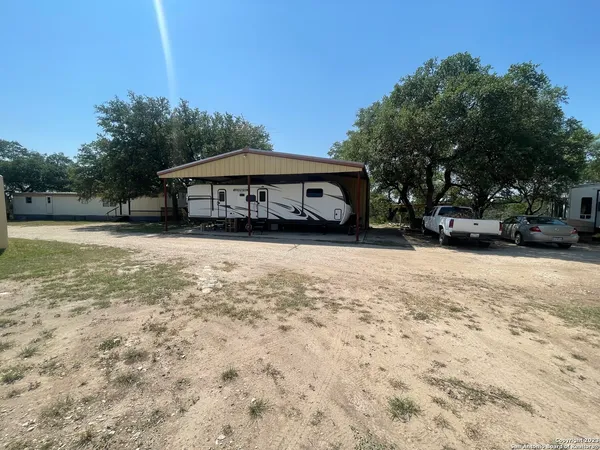 $925,000 | 792 Alamo Beach Road, Pipe Creek, TX 78063