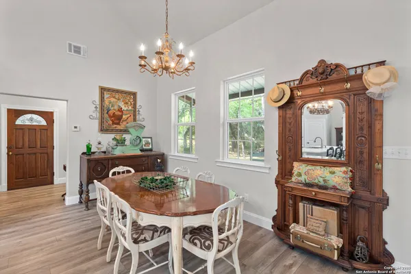 $925,000 | 792 Alamo Beach Road, Pipe Creek, TX 78063