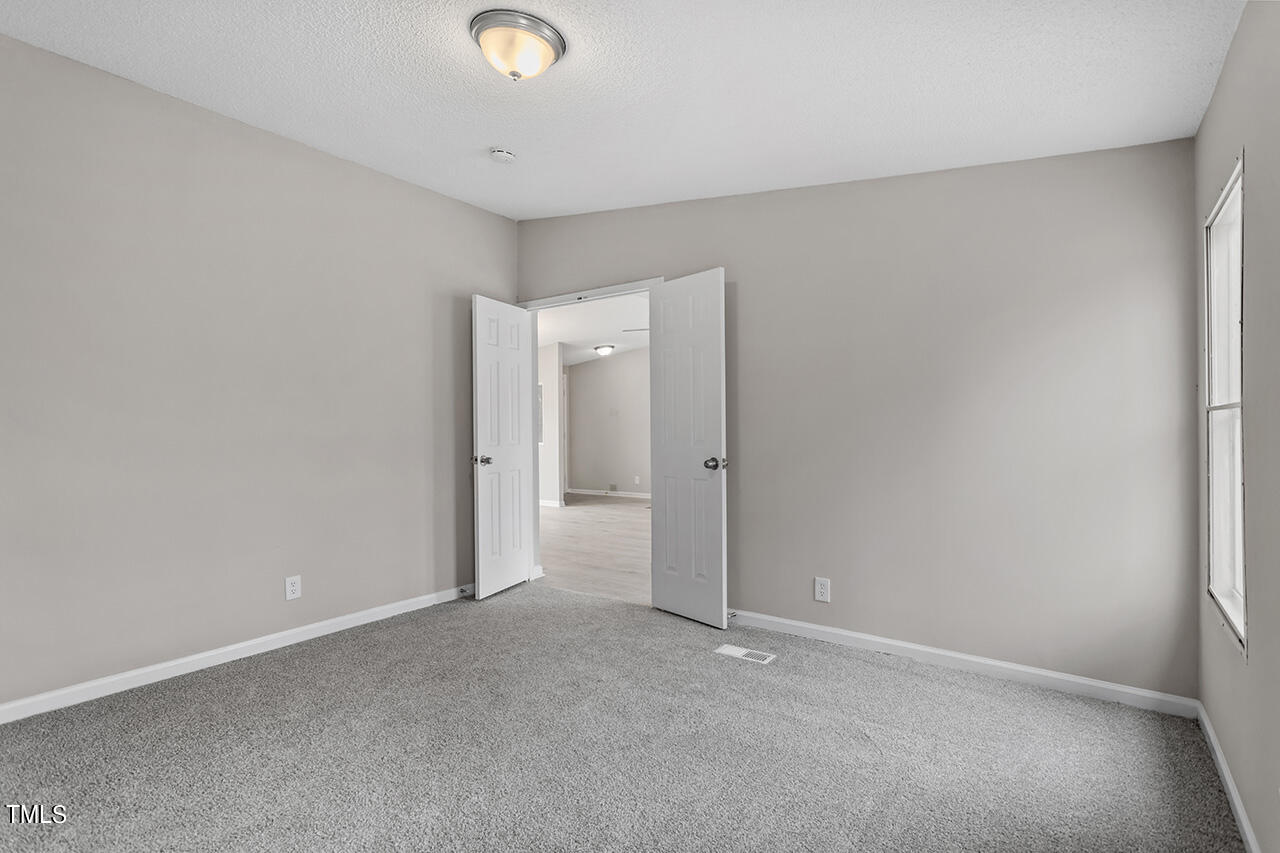 49 Ashley Court Spring Lake, NC 28390 - Photo 18 of 27 49 Ashley Ct_31