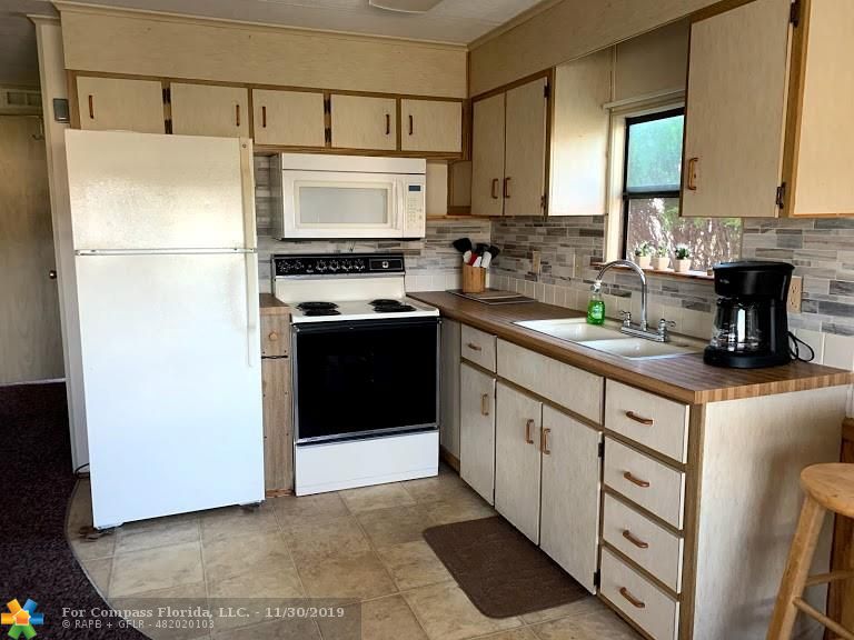 1107 Rainbow Circle Eustis, FL 32726 - Photo 12 of 26