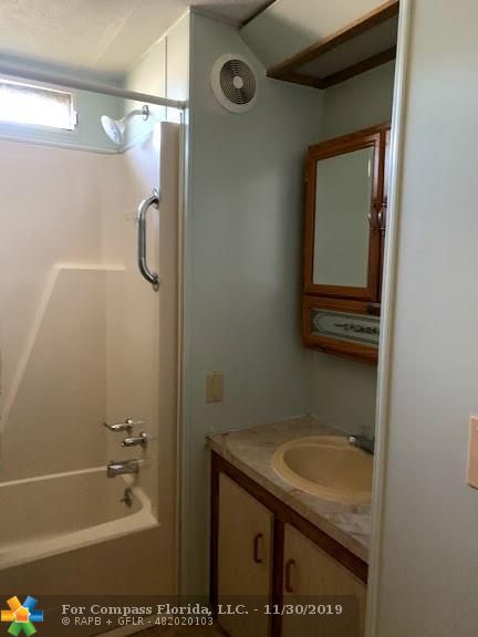 1107 Rainbow Circle Eustis, FL 32726 - Photo 6 of 26