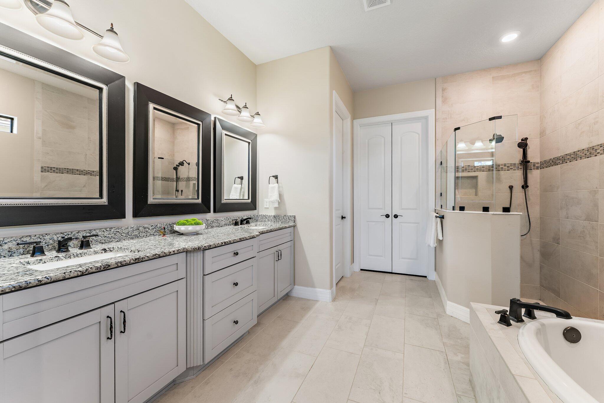 125 Indigo River Point Jupiter, FL 33478 - Photo 23 of 46 Primary Bathroom