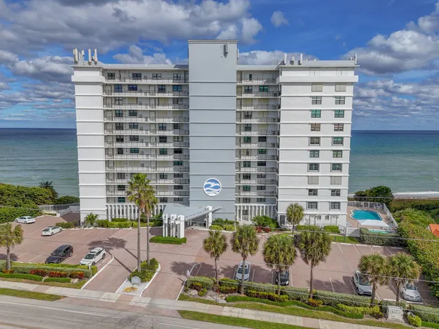 $879,000 | 840 Ocean Drive, Unit 1004, Juno Beach, FL 33408
