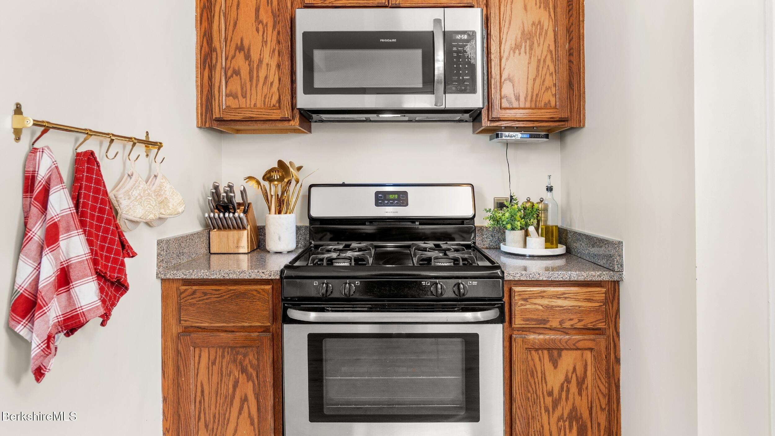 6 Overlook Terrace North Adams, MA 01247 - Photo 12 of 27 Kitchen - 1LR