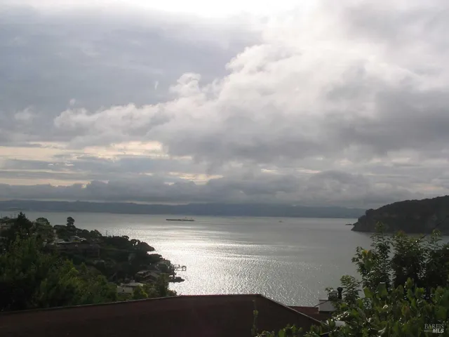 $4,250,000 | 230 Diviso Street, Tiburon, CA 94920