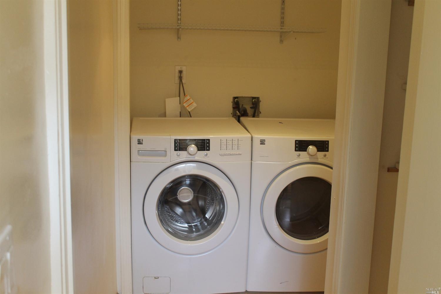 230 Diviso Street Tiburon, CA 94920 - Photo 8 of 42