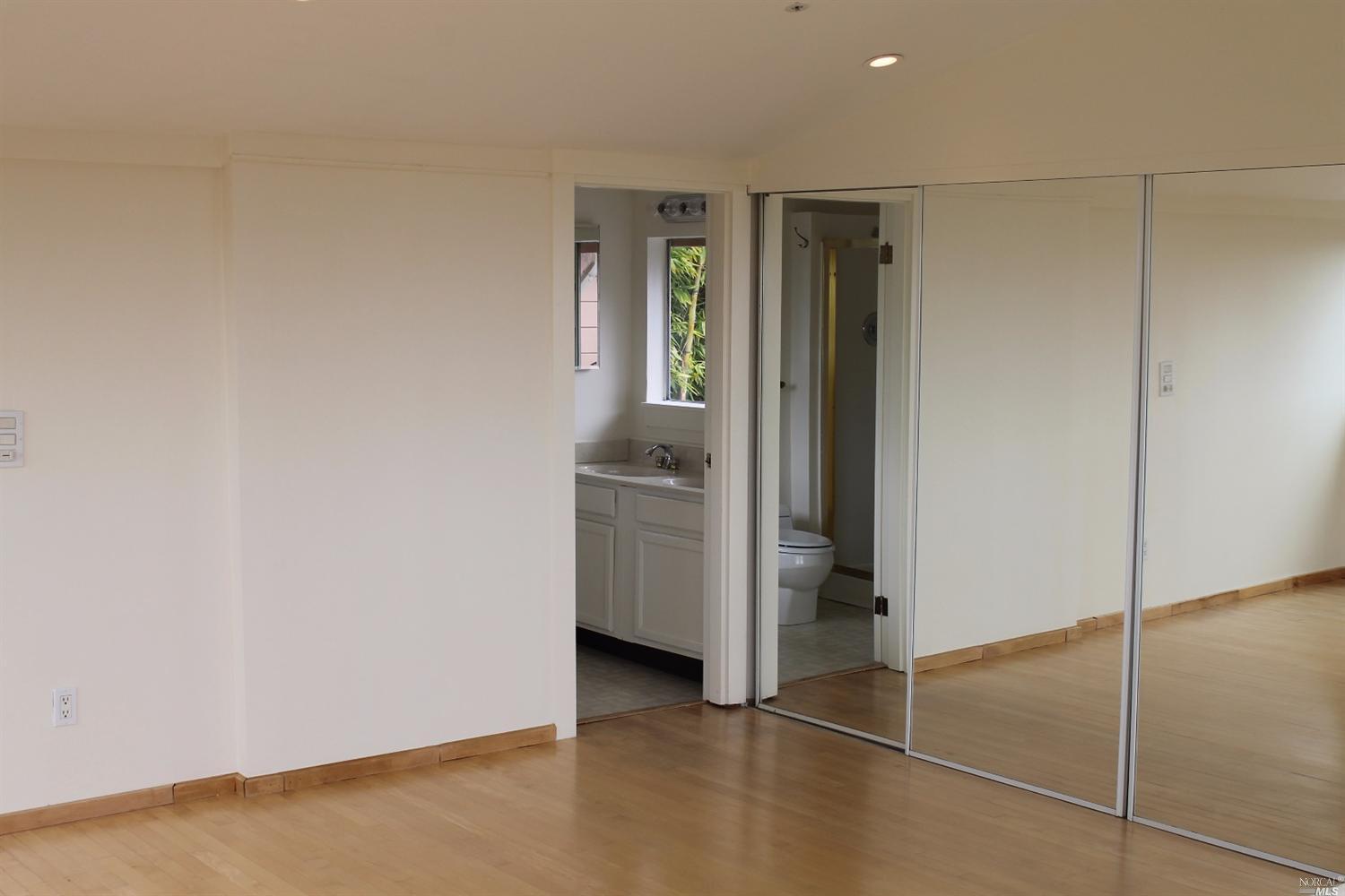 230 Diviso Street Tiburon, CA 94920 - Photo 10 of 42