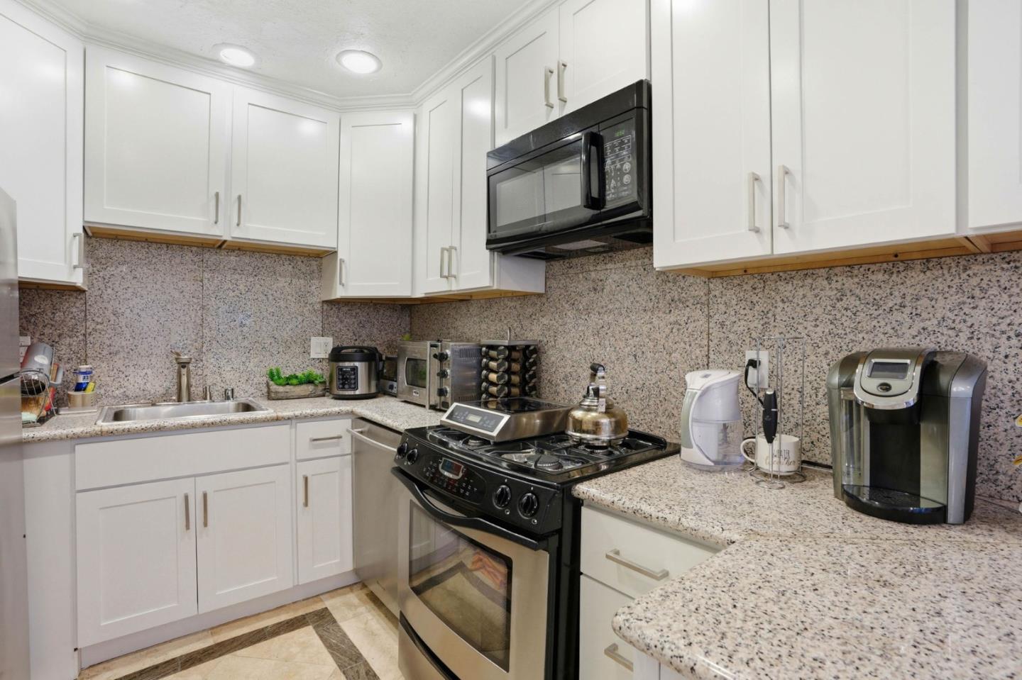 26 Big Tree Road Woodside, CA 94062 - Photo 14 of 38 Gallery Image 14