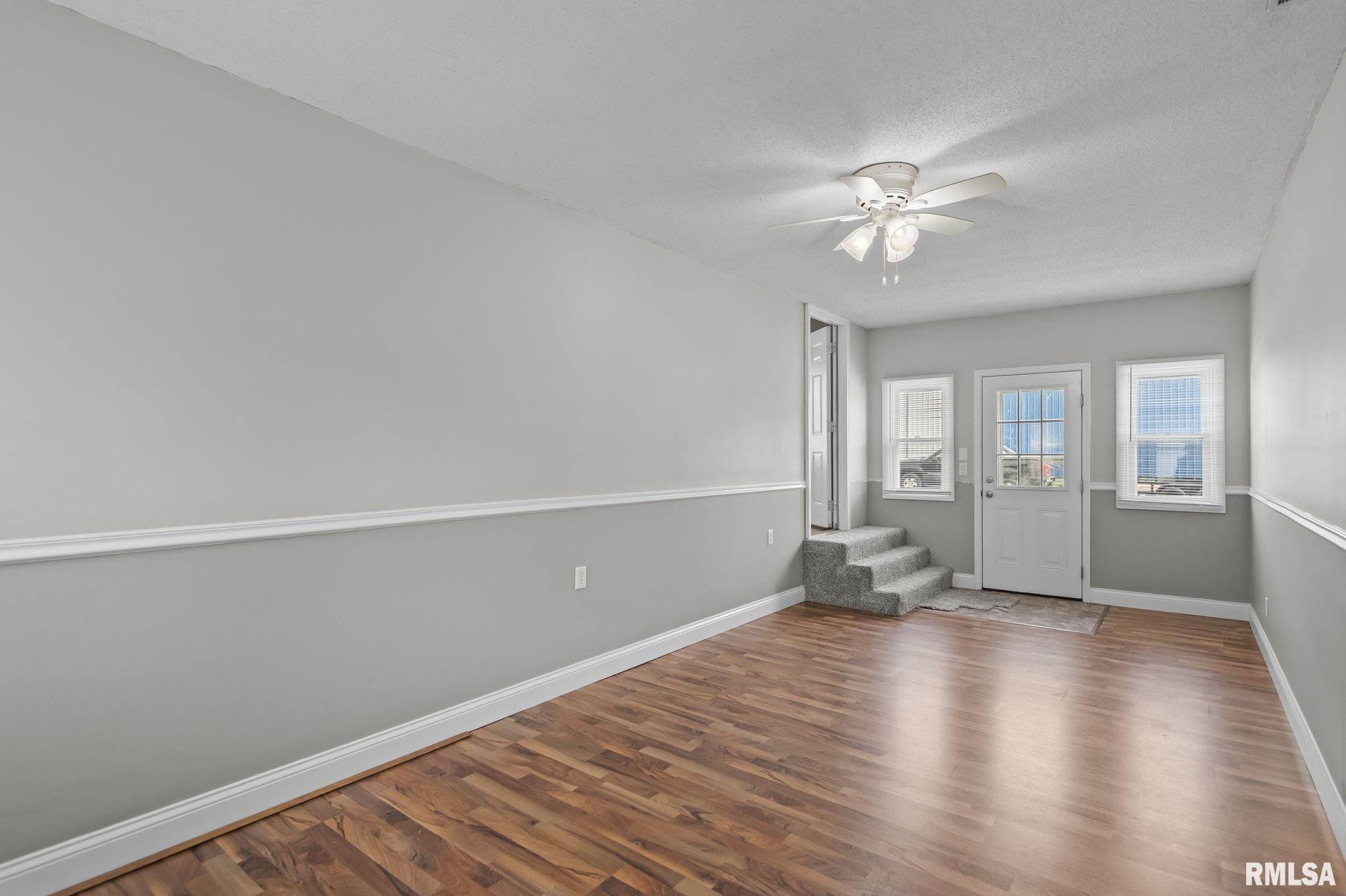 102 South State Street Chatham, IL 62629 - Photo 7 of 38