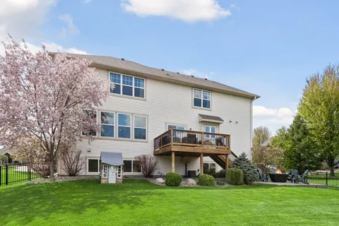 $699,900 | 2109 Valley Creek Lane, Shakopee, MN 55379