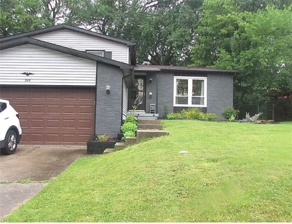 286 Dover Drive Decatur, IL 62521 - Photo 1 of 4