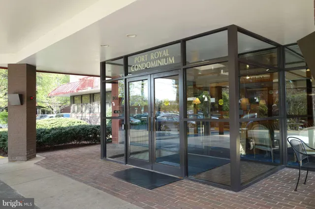 $2,275 | 801 North Pitt Street, Unit 702, Alexandria, VA 22314