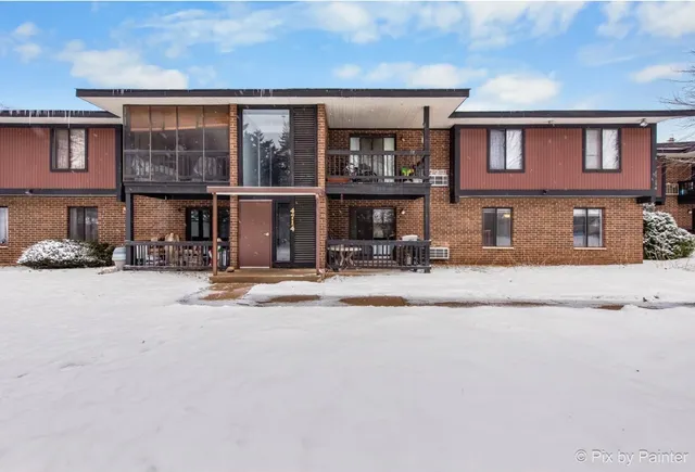 $160,000 | 4714 Northfox Lane, Unit 2, McHenry, IL 60050