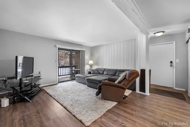 $160,000 | 4714 Northfox Lane, Unit 2, McHenry, IL 60050