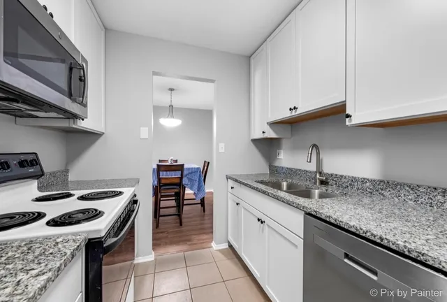 $160,000 | 4714 Northfox Lane, Unit 2, McHenry, IL 60050