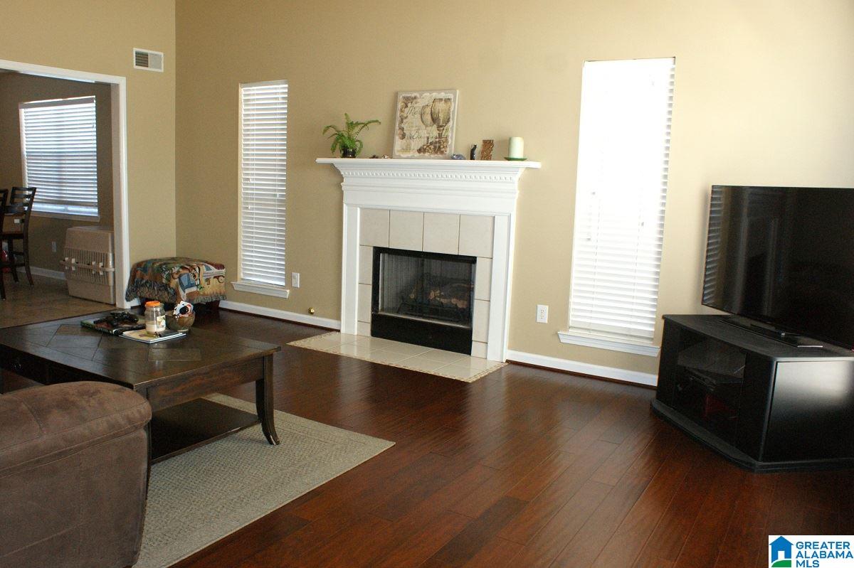 196 Pebble Circle Pelham, AL 35124 - Photo 2 of 16