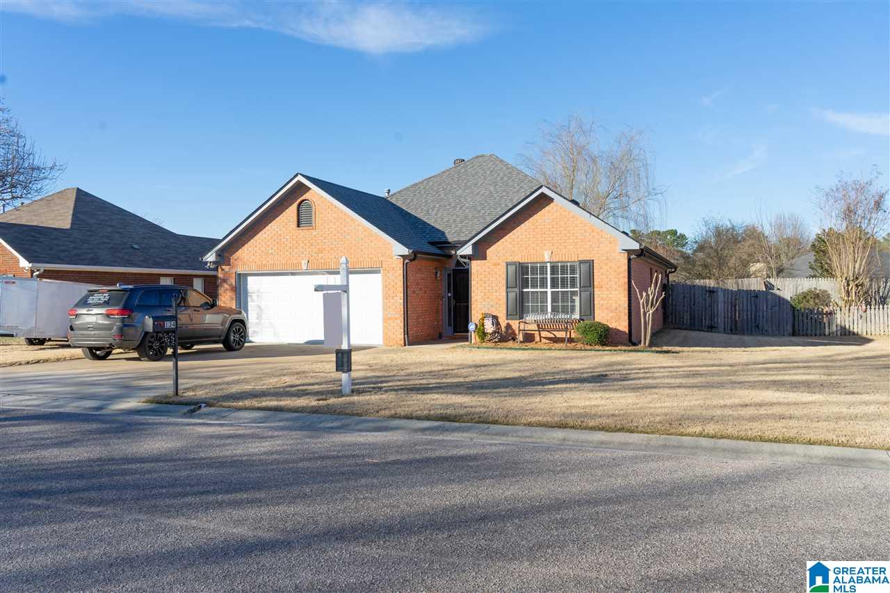 134 Hickory Point Drive Helena, AL 35080 - Photo 2 of 24