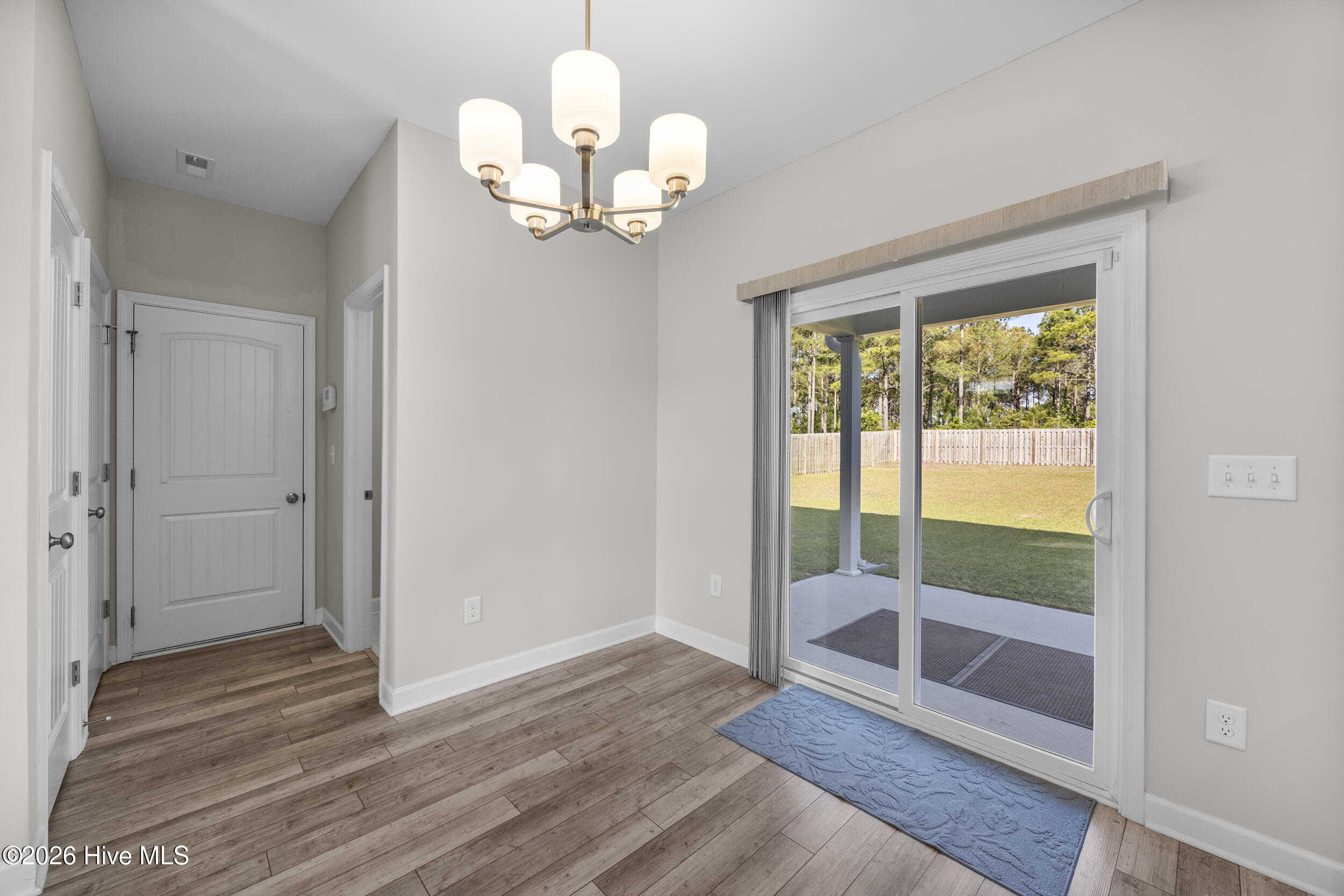 566 Transom Way Holly Ridge, NC 28445 - Photo 26 of 64 11_dining area