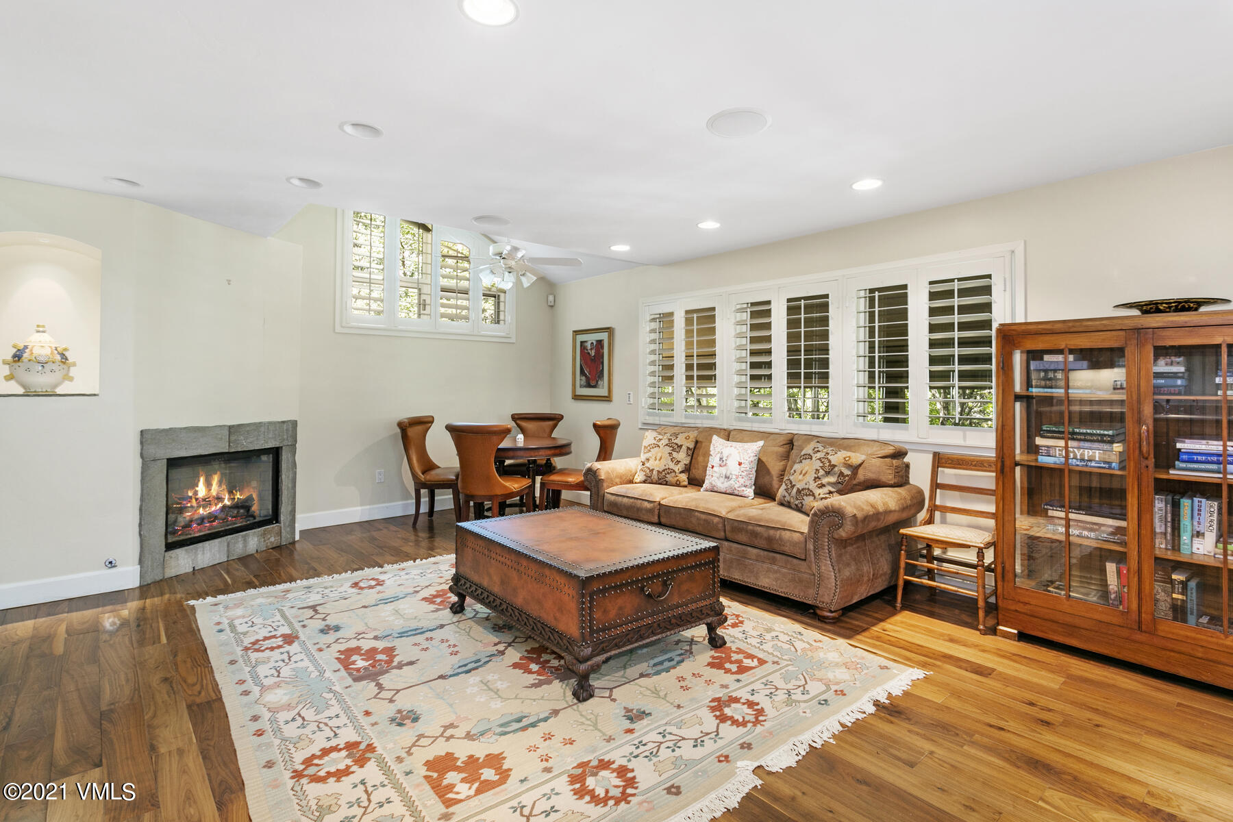 850 Eagle Drive Eagle-Vail, CO 81620 - Photo 43 of 44 a living room with furniture and a wooden floor