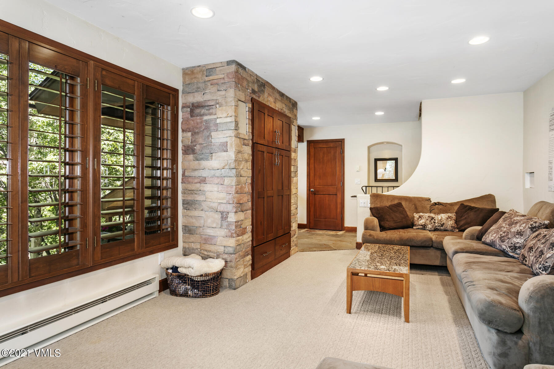 850 Eagle Drive Eagle-Vail, CO 81620 - Photo 5 of 44 a living room with furniture and a window
