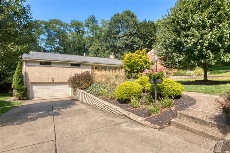 1604 Branning Road Pittsburgh, PA 15235 - Photo 2 of 19 Gallery Image 2