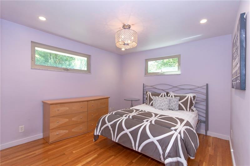 1604 Branning Road Pittsburgh, PA 15235 - Photo 17 of 19 Gallery Image 17