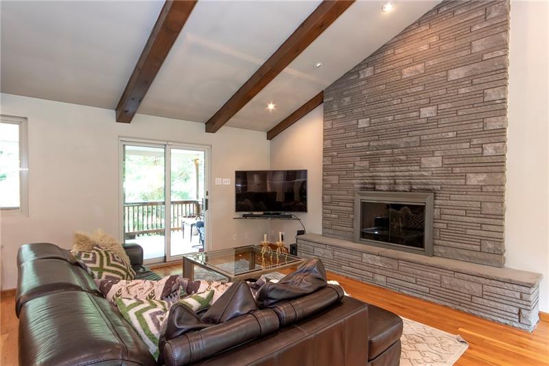 1604 Branning Road Pittsburgh, PA 15235 - Photo 7 of 19 Gallery Image 7