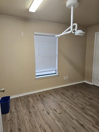 $1,595 | 654 St Louis Avenue, Unit 204, Fort Worth, TX 76104