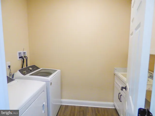 $499,900 | 616 Bluff Stone Drive, York, PA 17402