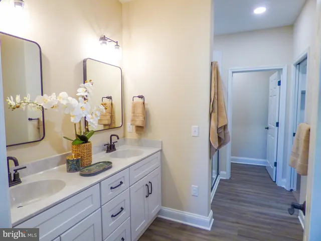 $499,900 | 616 Bluff Stone Drive, York, PA 17402