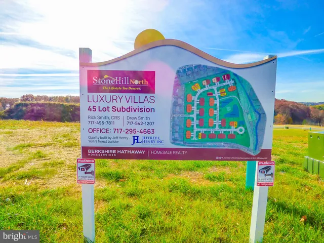 $499,900 | 616 Bluff Stone Drive, York, PA 17402