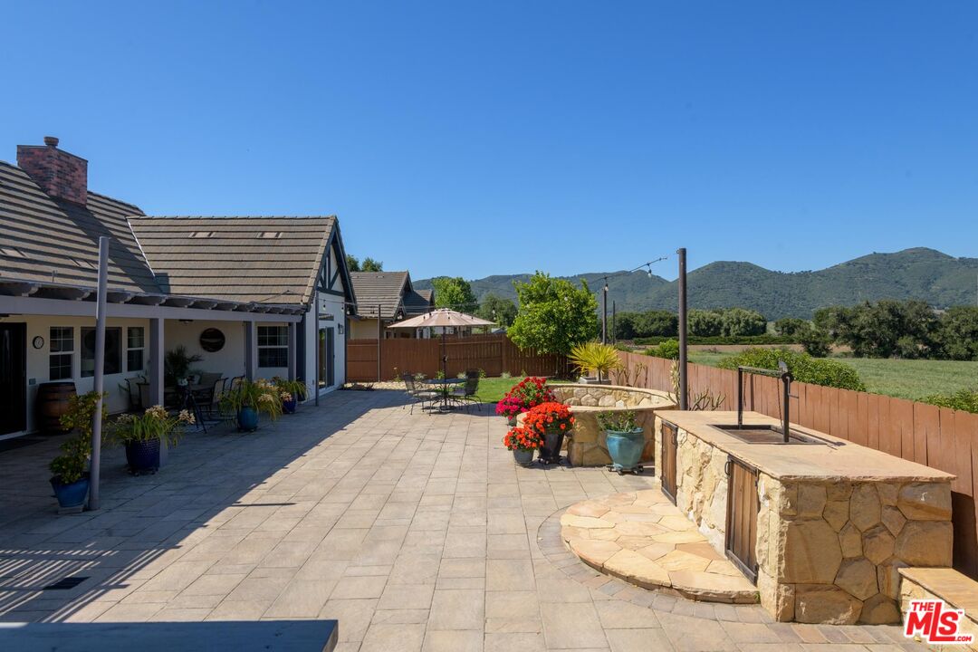 571 Oak Ridge Road Solvang, CA 93463 - Photo 26 of 38 Gallery Image 26