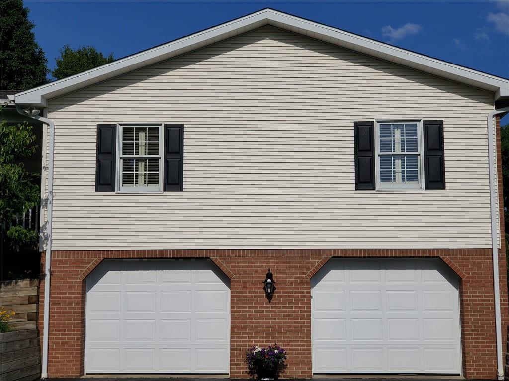 1760 Parkwood Road Indiana, PA 15701 - Photo 4 of 25 a view of front of house