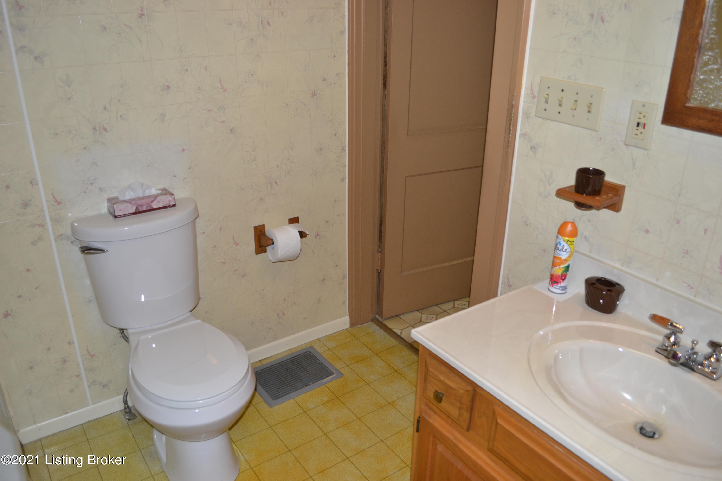 1516 Poplar Level Road Louisville, KY 40217 - Photo 27 of 36 DSC_0028